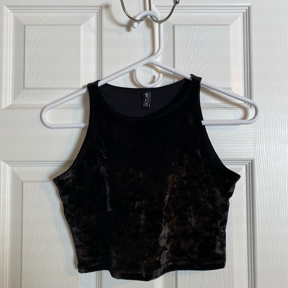 Onzie Velvet Crop Top S/M - Brand New - Never Worn